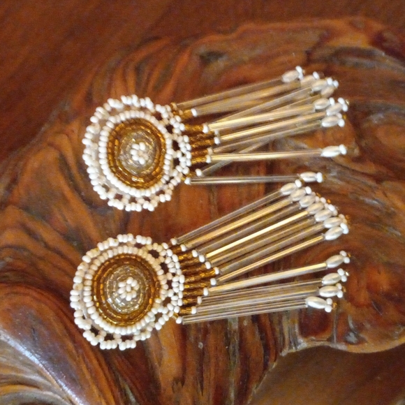 Hand-crafted Native American Beaded Earrings - Picture 2 of 3